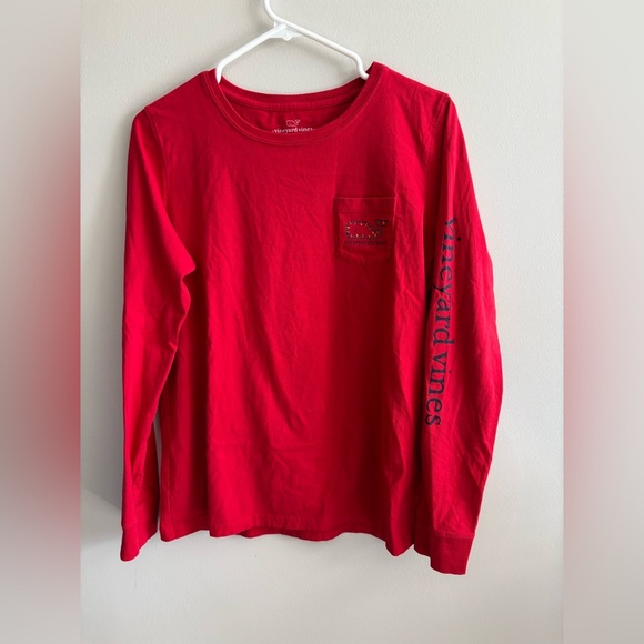 Vineyard Vines Tops - Vineyard Vines Red Long Sleeve Christmas Lights on Whale Size Small